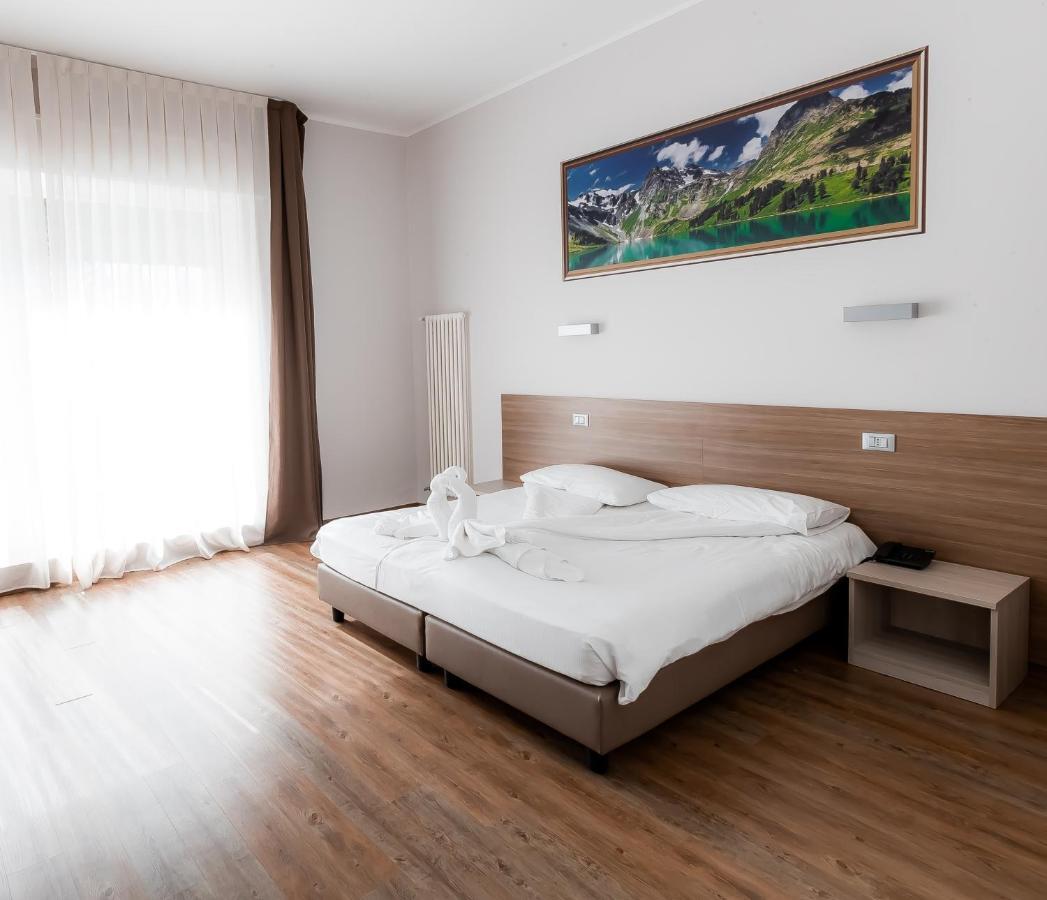 Hotel Milano Fondo Eksteriør billede